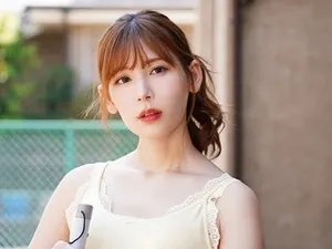 Lén lút bú buồi anh rể khi chị gái làm việc