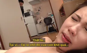 KTV quan hệ với một nữ sinh viên da trắng, mũm mĩm, theo giai điệu của bản nhạc, và bộ ngực của cô ấy lắc lư theo nhịp điệu