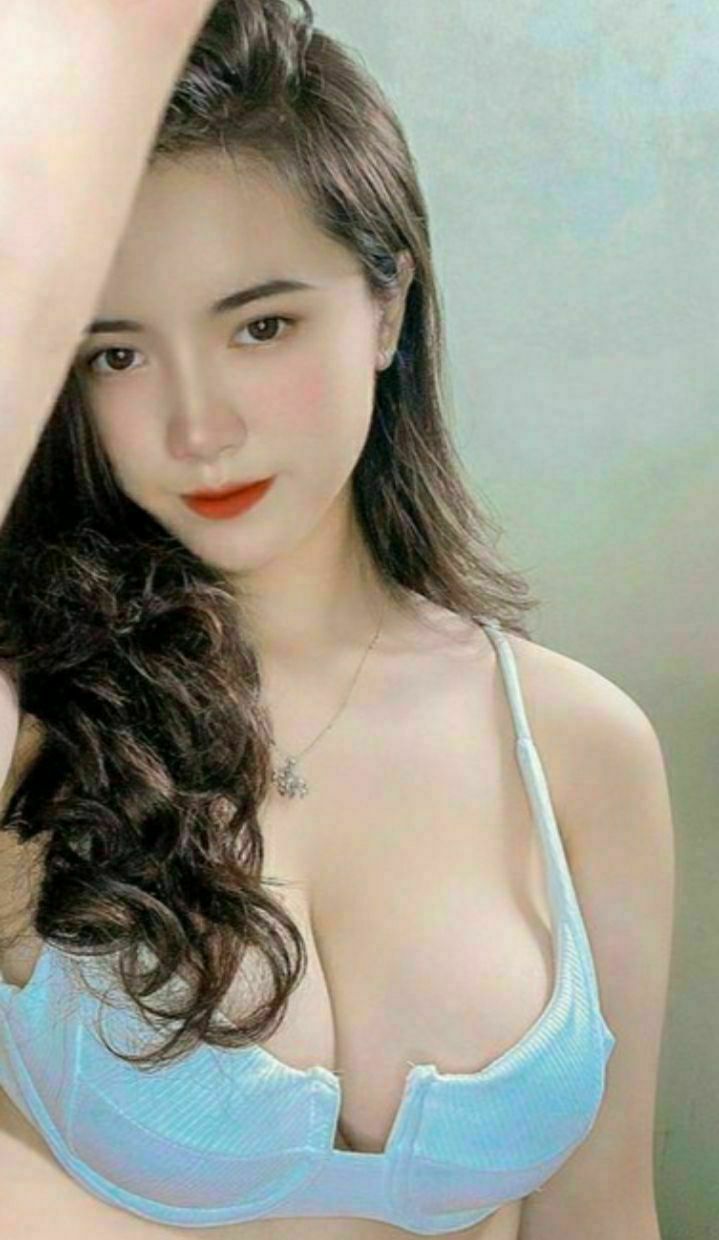 Nữ thần săn bắn ngoại trú "Tiểu Bảo Tông Tanhua" đã hẹn gặp một mỹ nhân ngoại trú xinh đẹp có thân hình hoàn hảo ~ cô sắp bị địt bay mất, háo hức được anh trai bắn vào bên trong...